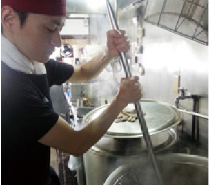 グローバル株式会社 代表取締役 梅村